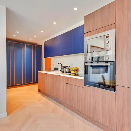 Bluestay 86 - 13 פריז